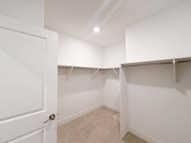 2743 Irish Meadow Way, Lathrop, CA 95330