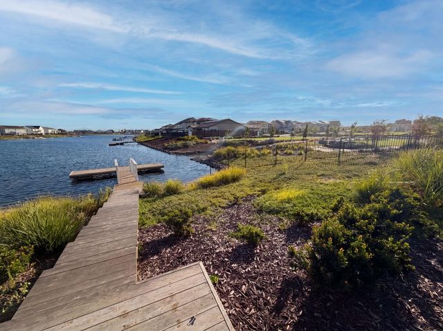 2743 Irish Meadow Way, Lathrop, CA 95330
