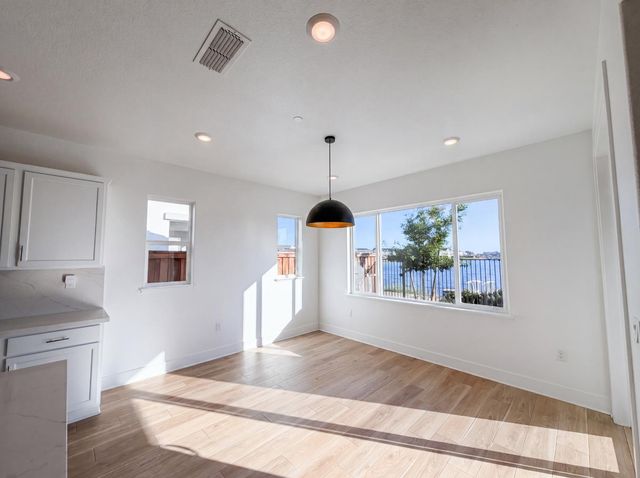 2743 Irish Meadow Way, Lathrop, CA 95330