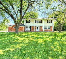 6139 Pebbleshire Circle, Grand Blanc Charter Township, MI 48439