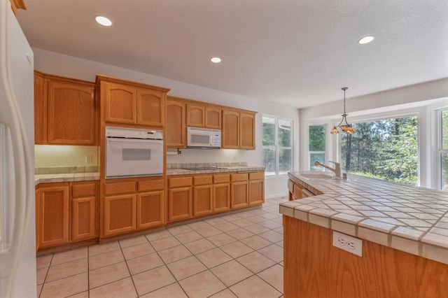 21510 Gayla Dr, Pine Grove, CA 95665