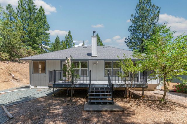 21510 Gayla Dr, Pine Grove, CA 95665
