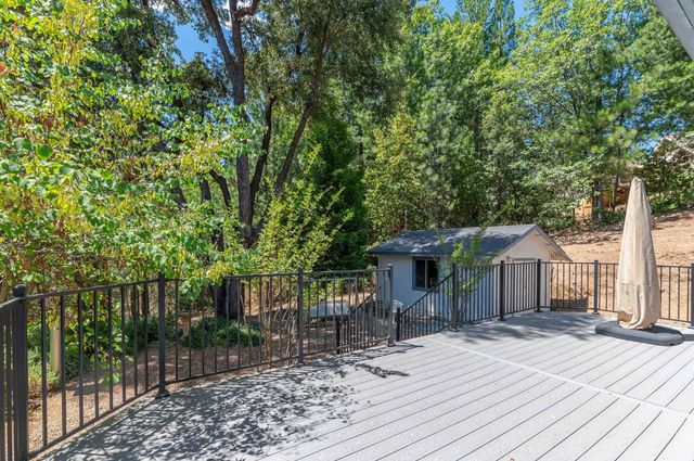21510 Gayla Dr, Pine Grove, CA 95665