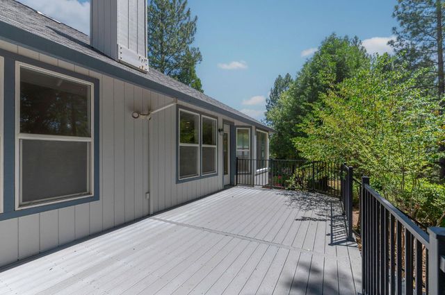 21510 Gayla Dr, Pine Grove, CA 95665
