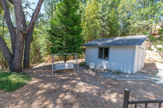 21510 Gayla Dr, Pine Grove, CA 95665