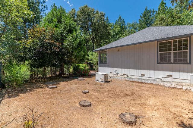 21510 Gayla Dr, Pine Grove, CA 95665