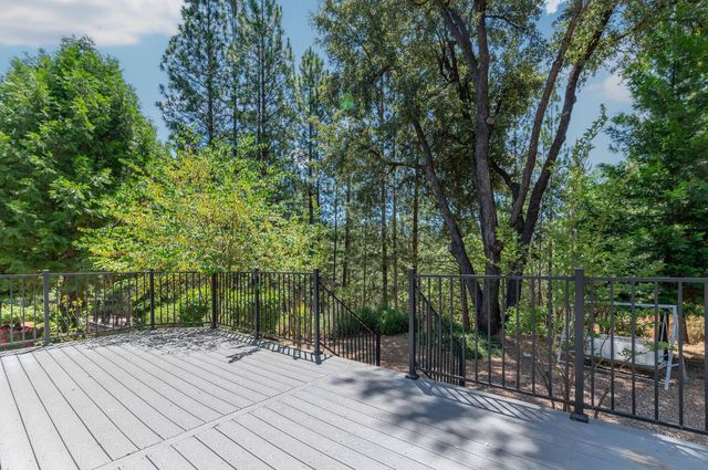 21510 Gayla Dr, Pine Grove, CA 95665