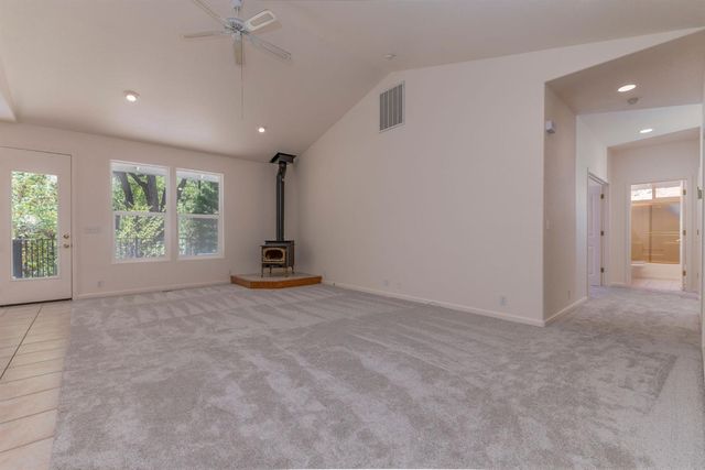 21510 Gayla Dr, Pine Grove, CA 95665