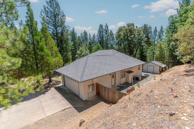 21510 Gayla Dr, Pine Grove, CA 95665