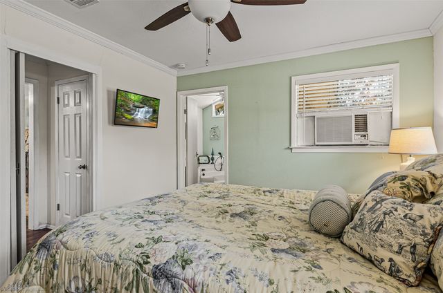 121 Pollyanna Drive, Gun Barrel City, TX 75156