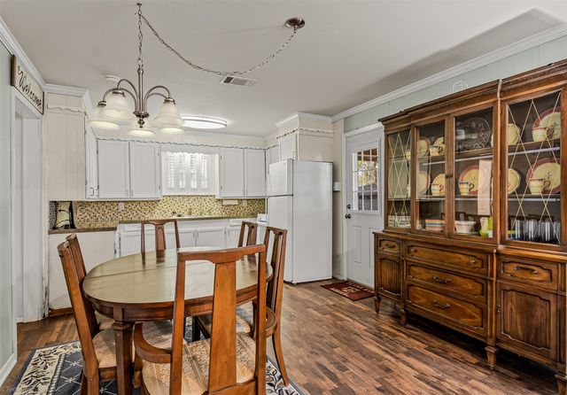 121 Pollyanna Drive, Gun Barrel City, TX 75156