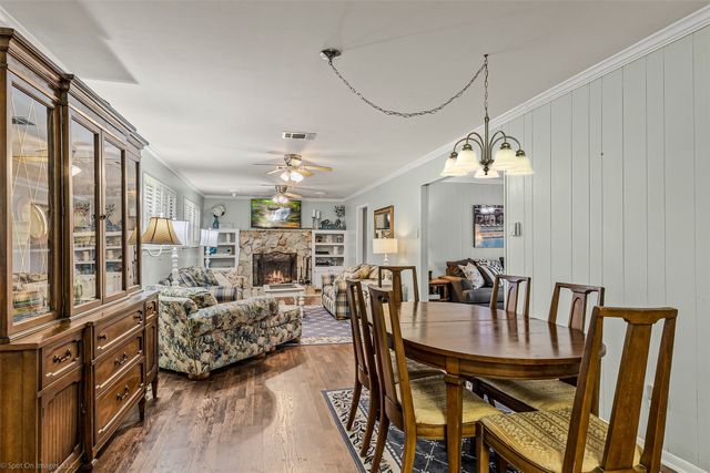 121 Pollyanna Drive, Gun Barrel City, TX 75156