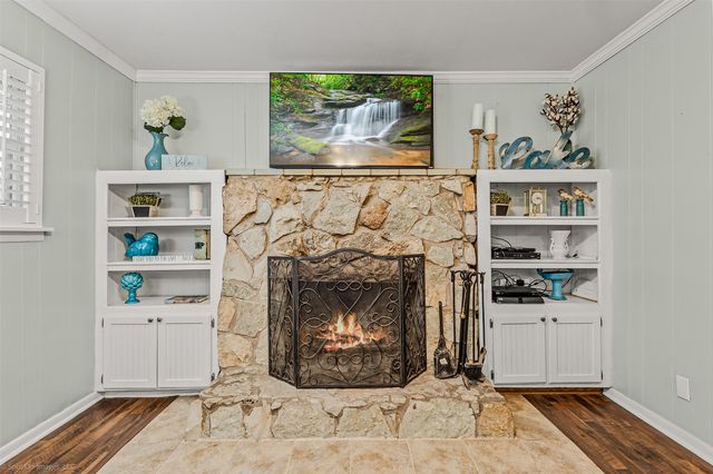 121 Pollyanna Drive, Gun Barrel City, TX 75156