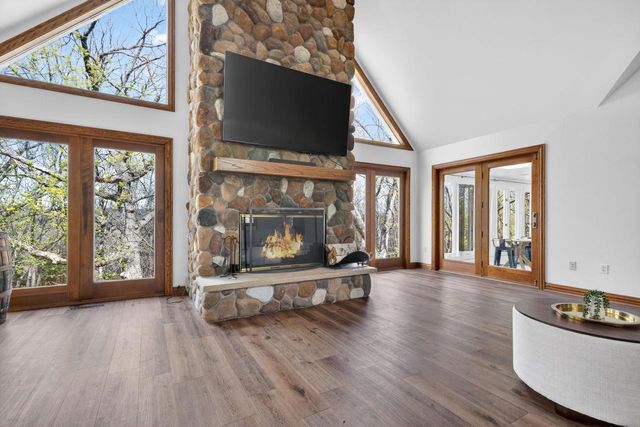 S1W31448 Hickory Hollow COURT, Delafield, WI 53018