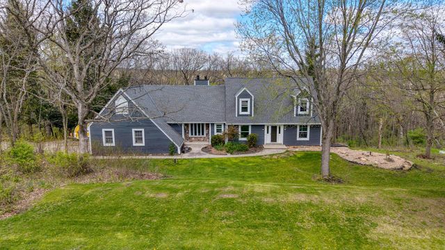 S1W31448 Hickory Hollow COURT, Delafield, WI 53018