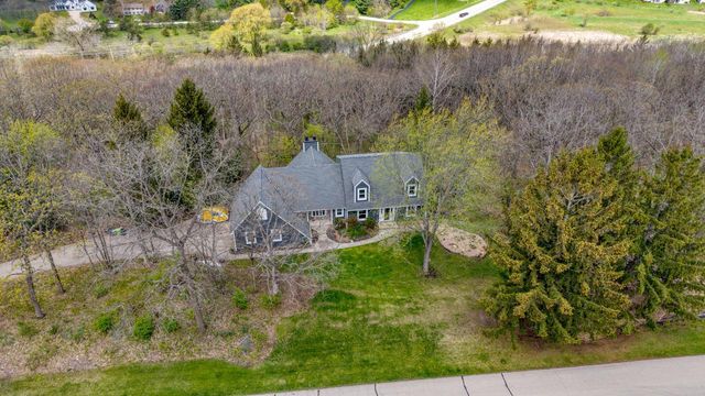 S1W31448 Hickory Hollow COURT, Delafield, WI 53018