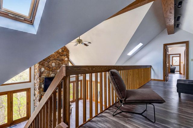 S1W31448 Hickory Hollow COURT, Delafield, WI 53018