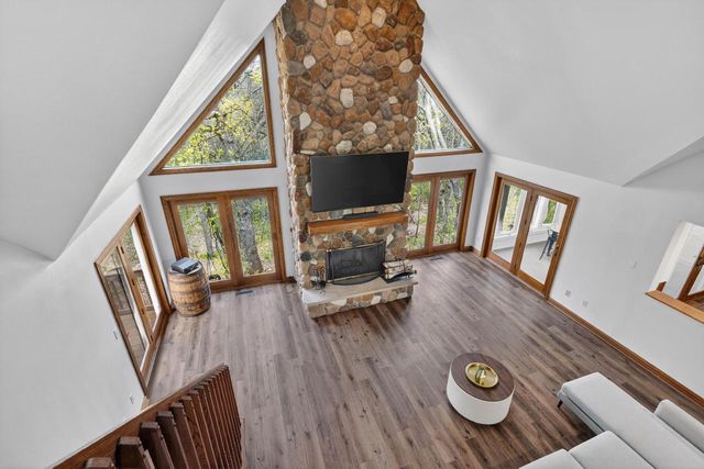 S1W31448 Hickory Hollow COURT, Delafield, WI 53018
