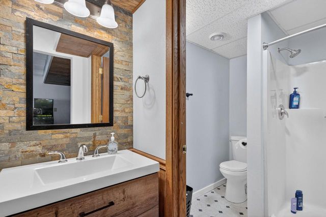 S1W31448 Hickory Hollow COURT, Delafield, WI 53018