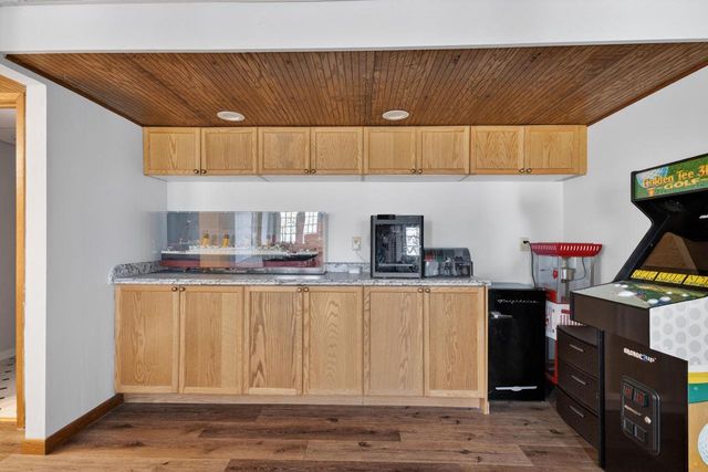 S1W31448 Hickory Hollow COURT, Delafield, WI 53018