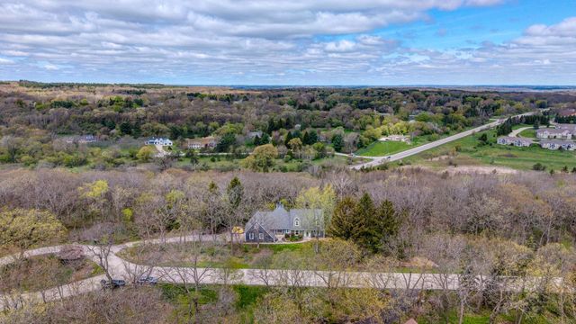 S1W31448 Hickory Hollow COURT, Delafield, WI 53018