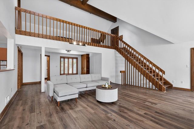S1W31448 Hickory Hollow COURT, Delafield, WI 53018