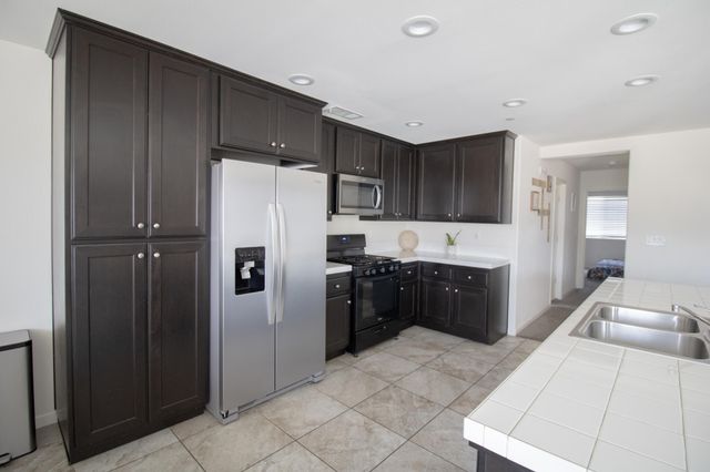 1306 Orchard Drive, Dinuba, CA 93618