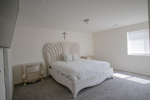 1306 Orchard Drive, Dinuba, CA 93618