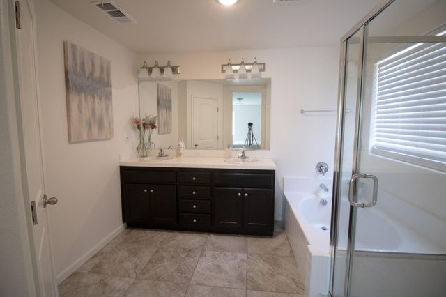 1306 Orchard Drive, Dinuba, CA 93618