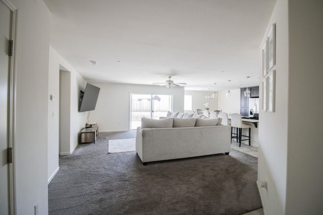 1306 Orchard Drive, Dinuba, CA 93618