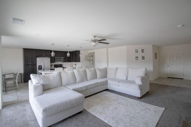 1306 Orchard Drive, Dinuba, CA 93618