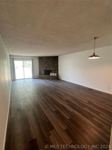13115 E 39th Street, Tulsa, OK 74134