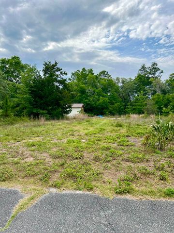 2523 Palmetto Terrace, Lanark Village, FL 32323