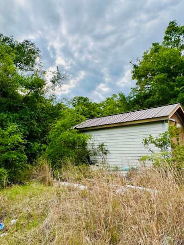 2523 Palmetto Terrace, Lanark Village, FL 32323