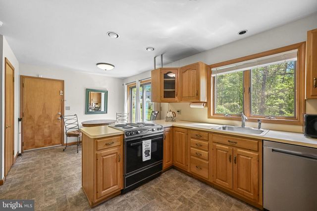1680 E STREET RD, Kennett Square, PA 19348