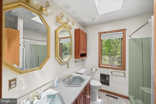 1680 E STREET RD, Kennett Square, PA 19348