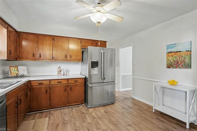 11 Kathy DR, Poquoson, VA 23662