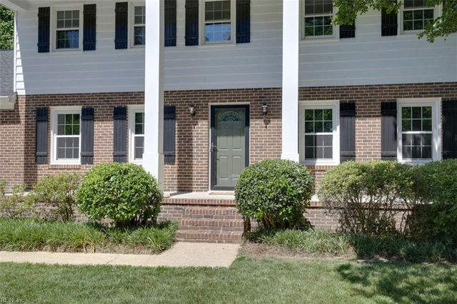 11 Kathy DR, Poquoson, VA 23662