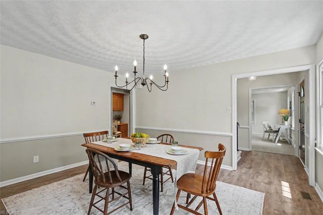 11 Kathy DR, Poquoson, VA 23662