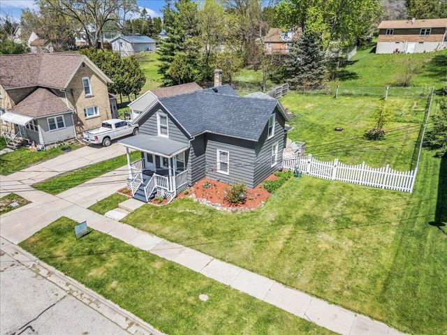 235 E Woolcock STREET, Jefferson, WI 53549