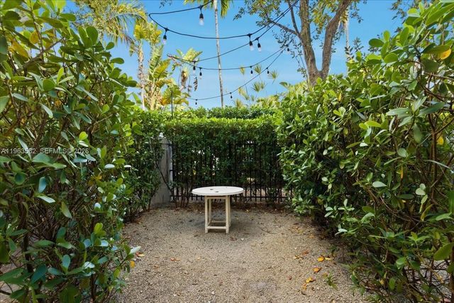 7743 SW 99th St 2, Miami, FL 33156