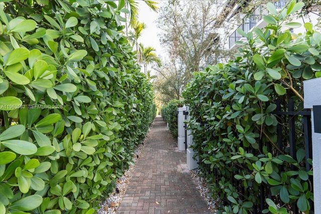 7743 SW 99th St 2, Miami, FL 33156