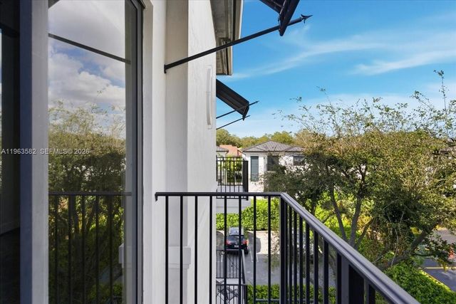 7743 SW 99th St 2, Miami, FL 33156