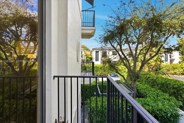 7743 SW 99th St 2, Miami, FL 33156