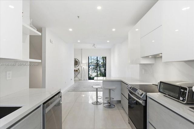 7743 SW 99th St 2, Miami, FL 33156