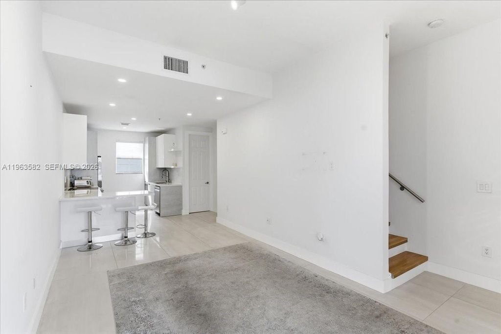 7743 SW 99th St 2, Miami, FL 33156