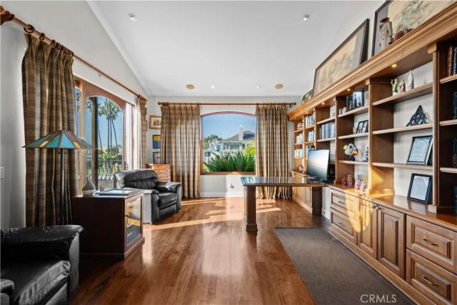 221 Rivo Alto Canal, Long Beach, CA 90803