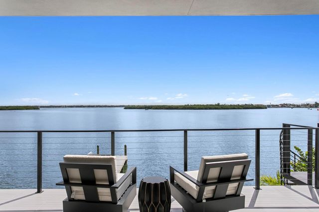 445 129TH AVENUE E, Madeira Beach, FL 33708