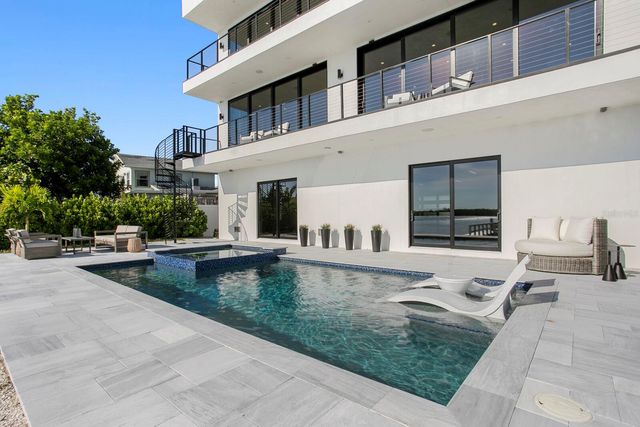 445 129TH AVENUE E, Madeira Beach, FL 33708