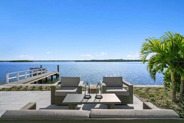 445 129TH AVENUE E, Madeira Beach, FL 33708